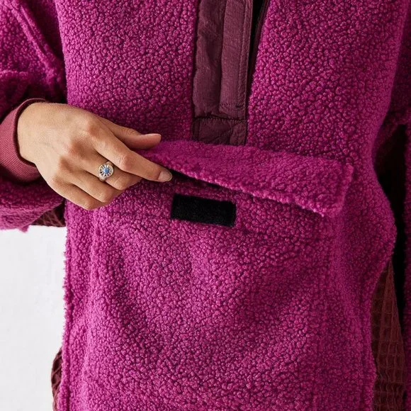 SOLD - BDG Kas Sherpa Mock Neck Fleece - Picture 4 of 10